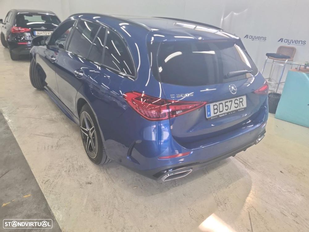 Mercedes-Benz C 300 e AMG Line - 3