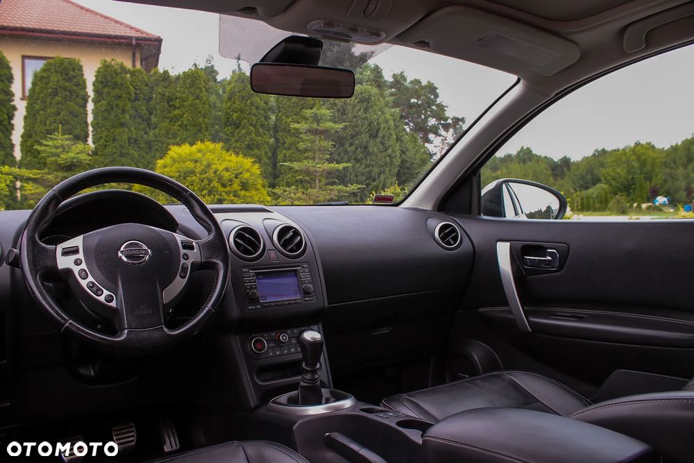 Nissan Qashqai 2.0 dCi DPF tekna - 18
