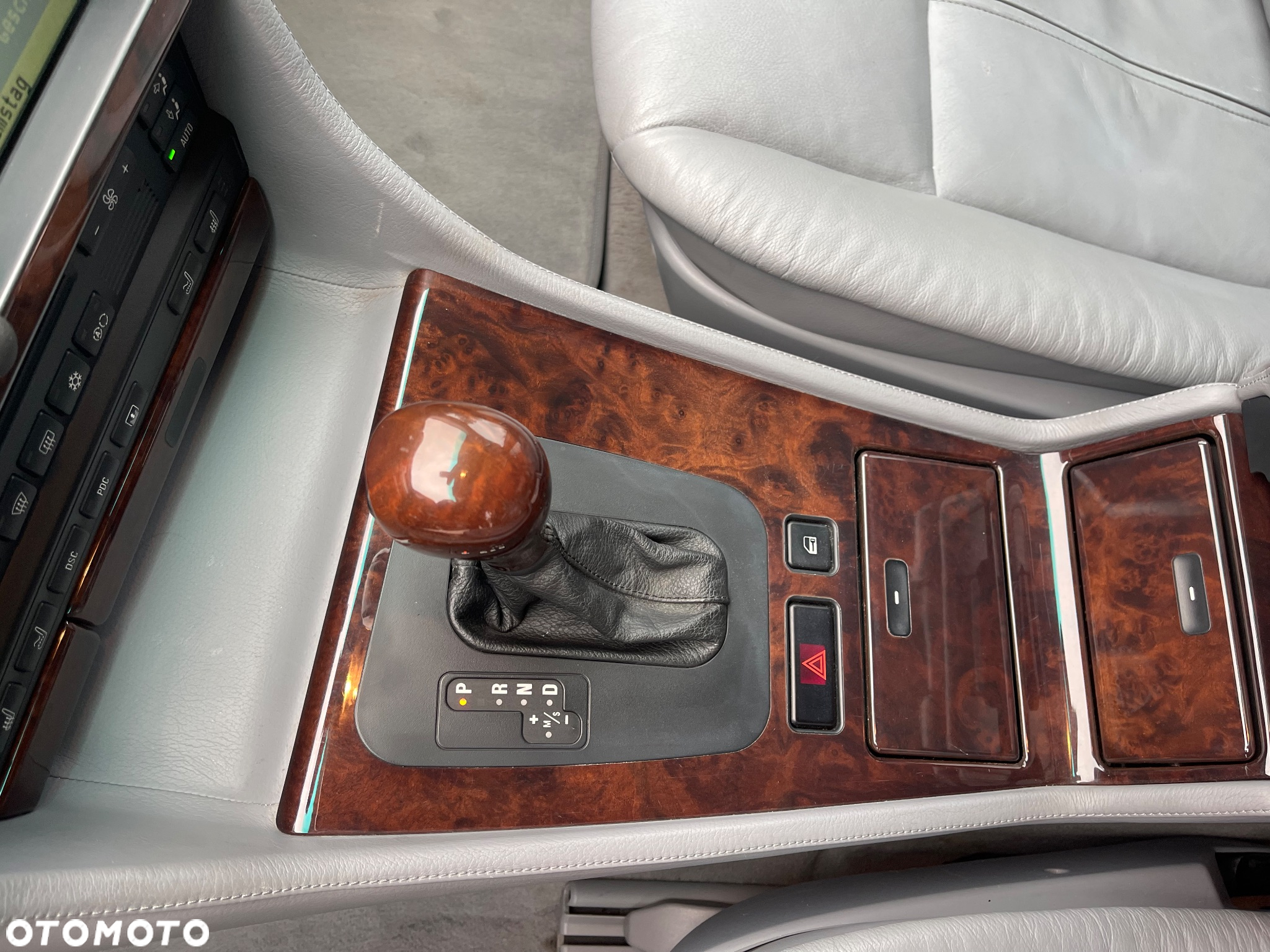BMW Seria 7 750i - 19
