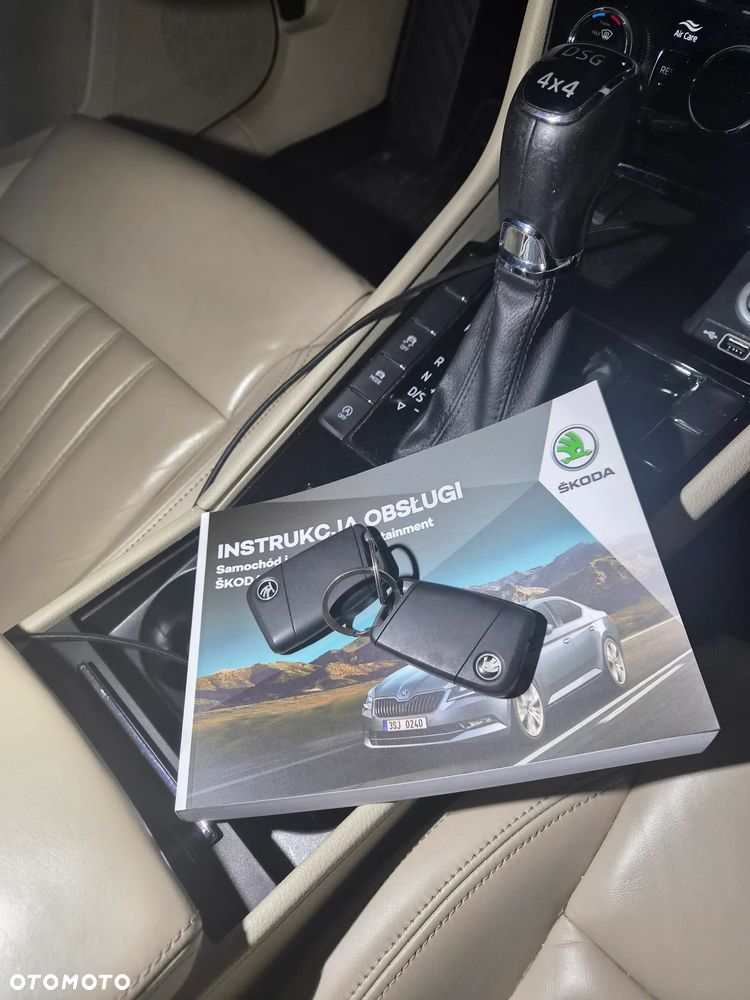 Skoda Superb 2.0 TDI 4x4 L&K DSG - 28