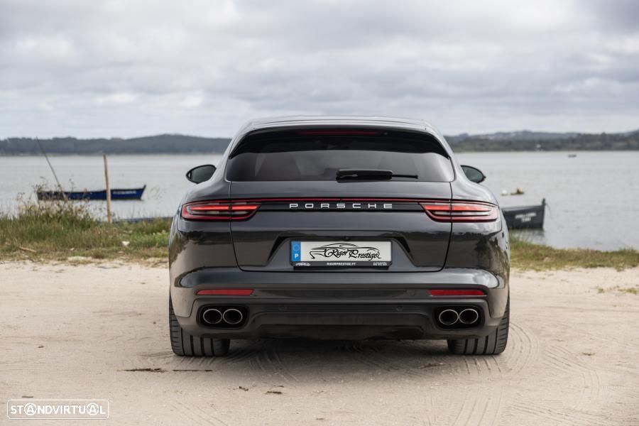 Porsche Panamera Sport Turismo 4 E-Hybrid - 18