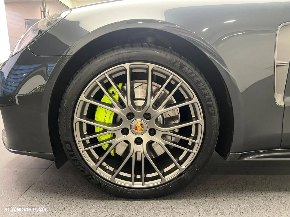Porsche Panamera - 15