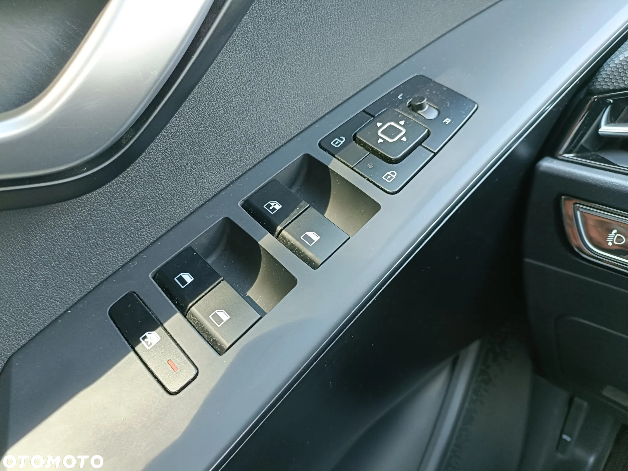 Kia Niro 1.6 GDI Hybrid M - 23
