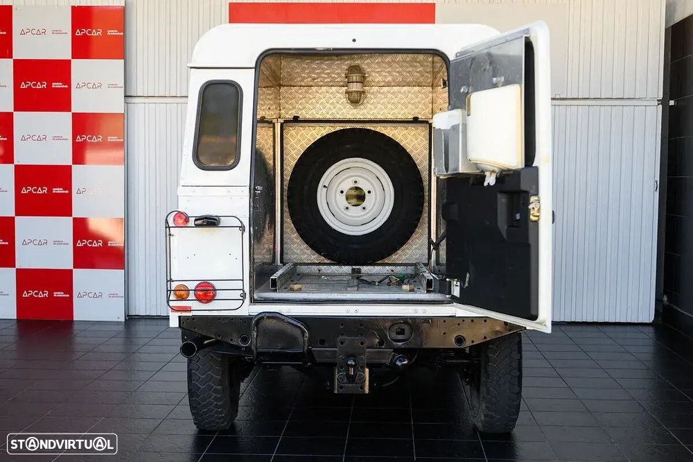 Land Rover Defender 90 2.5 Td5 E - 17