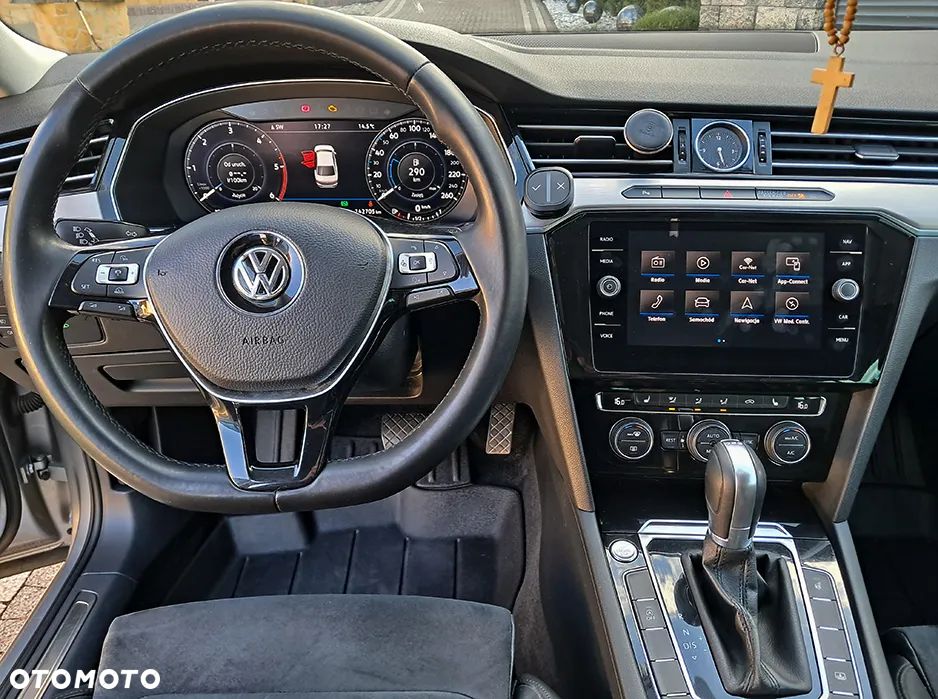 Volkswagen Passat - 2
