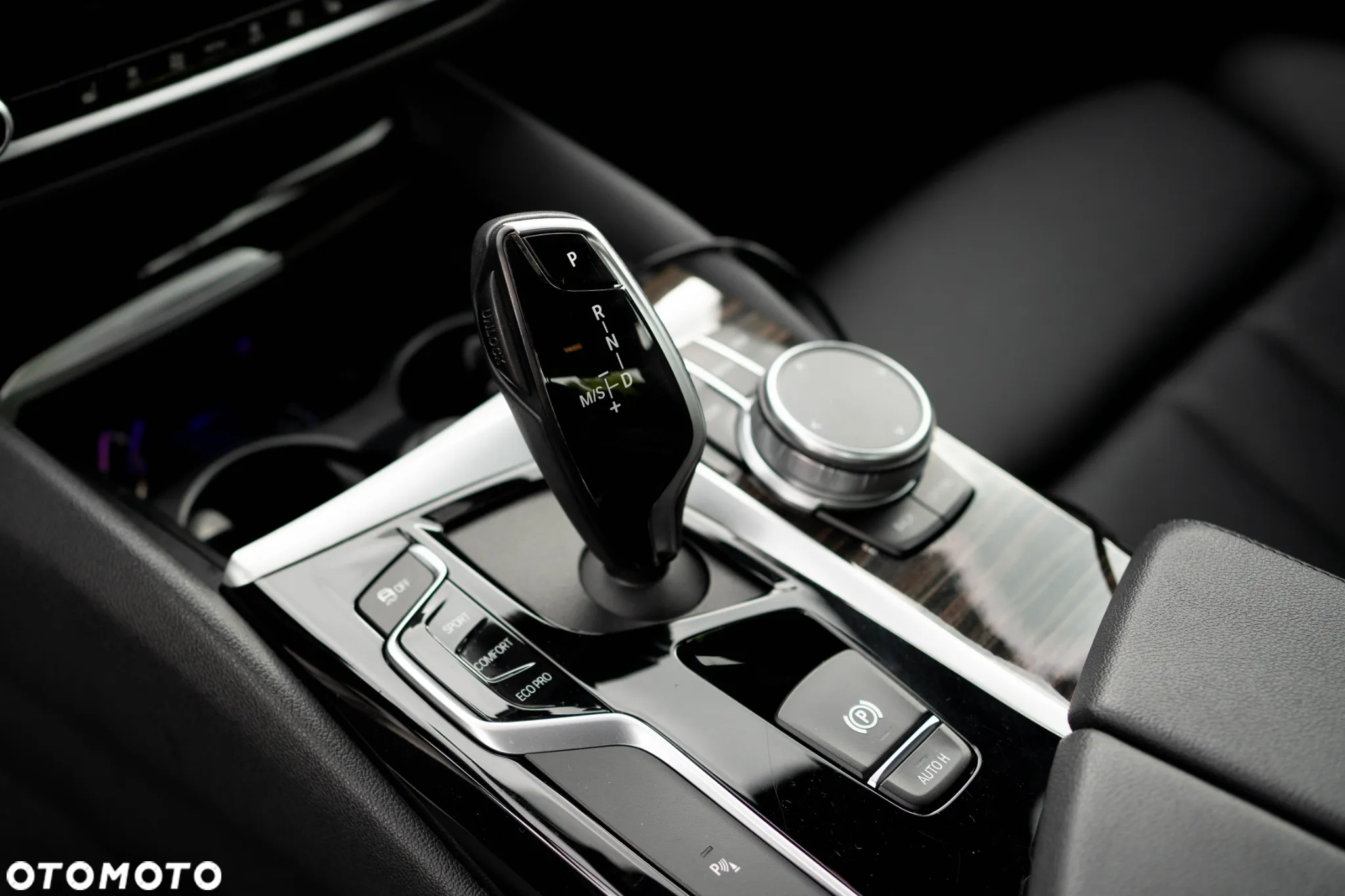 BMW Seria 5 530i GPF xDrive - 18