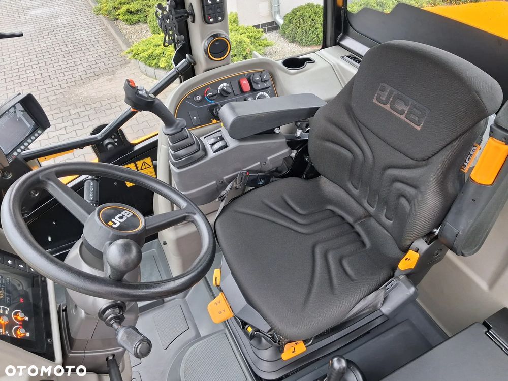 JCB TM 320 S AGRI - 14