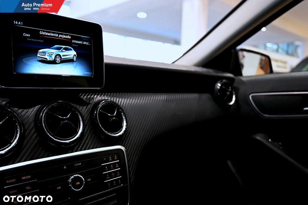 Mercedes-Benz GLA - 8