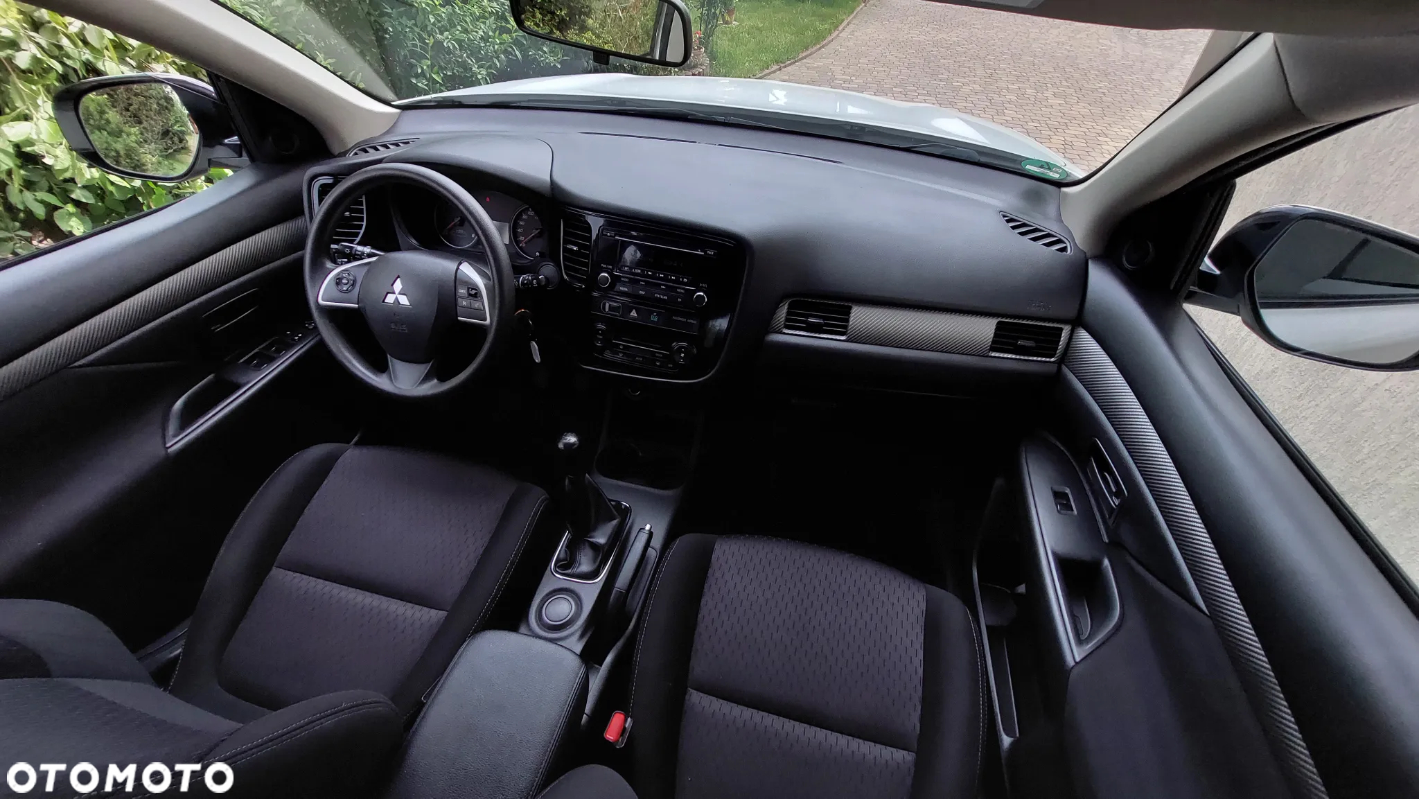 Mitsubishi Outlander 2.0 2WD Inform - 17
