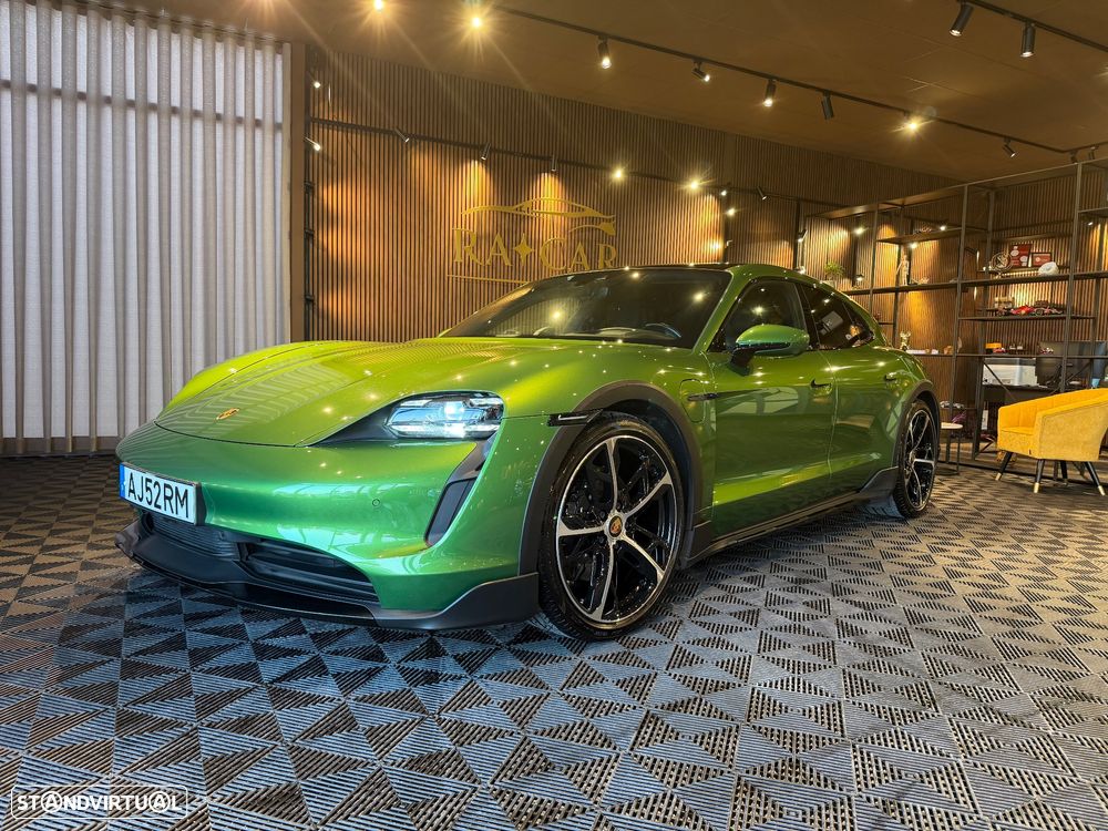 Porsche Taycan Cross Turismo 4S - 1