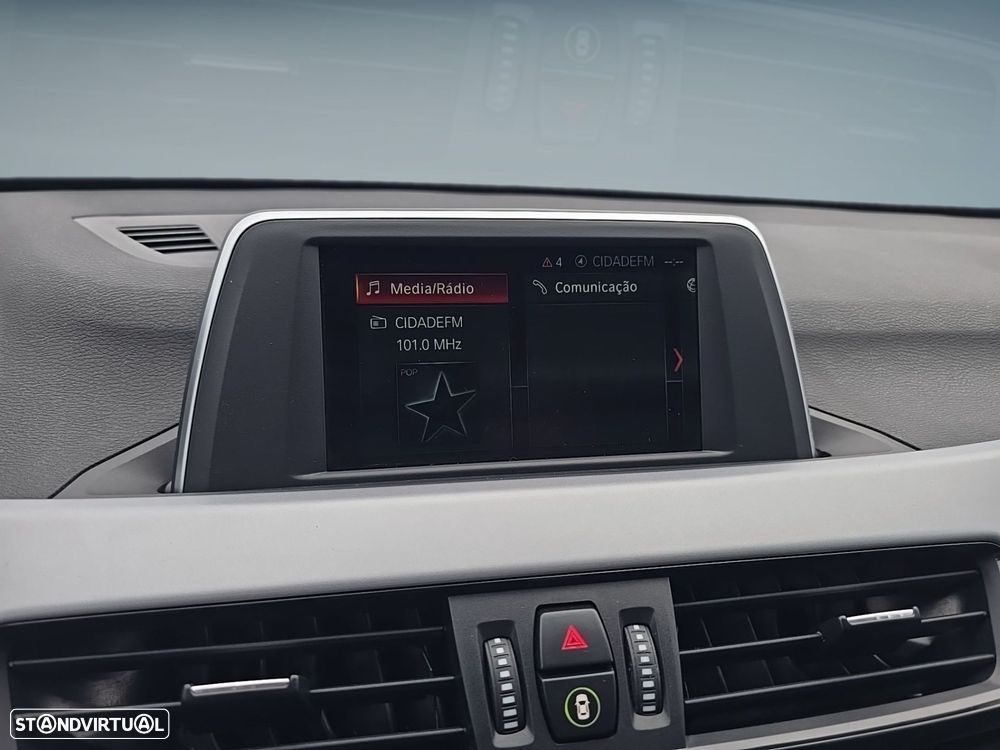 BMW X1 16 d sDrive Advantage Auto - 31