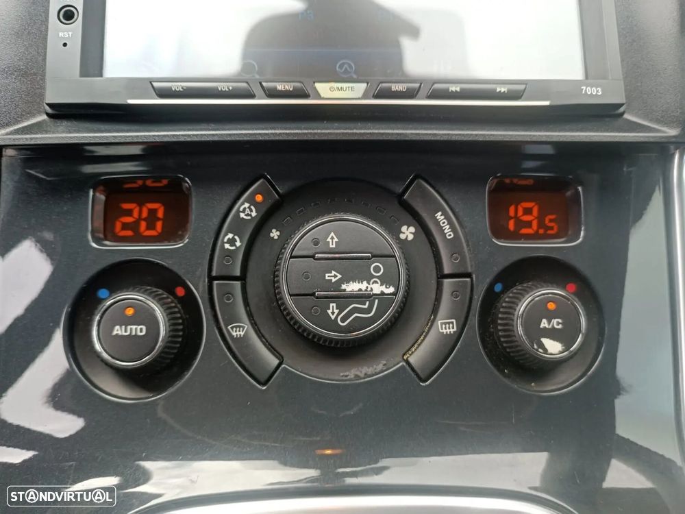 Peugeot 3008 1.6 HDi Premium - 9