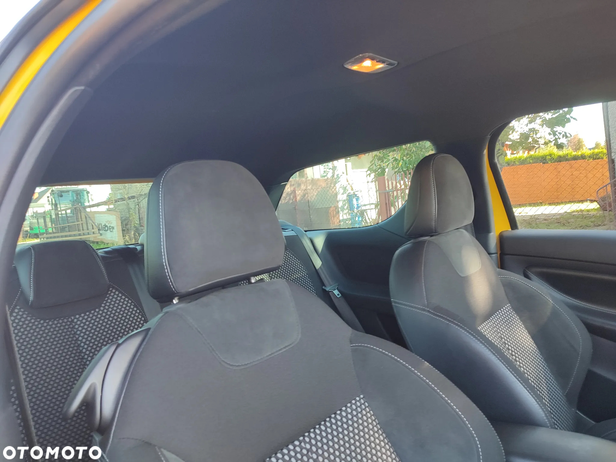 Citroën DS3 1.6 THP SportChic S&S - 17