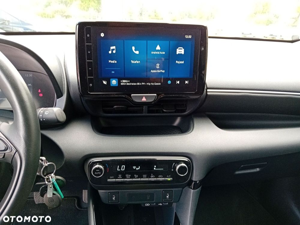 Toyota Yaris Hybrid 1.5 Style - 17