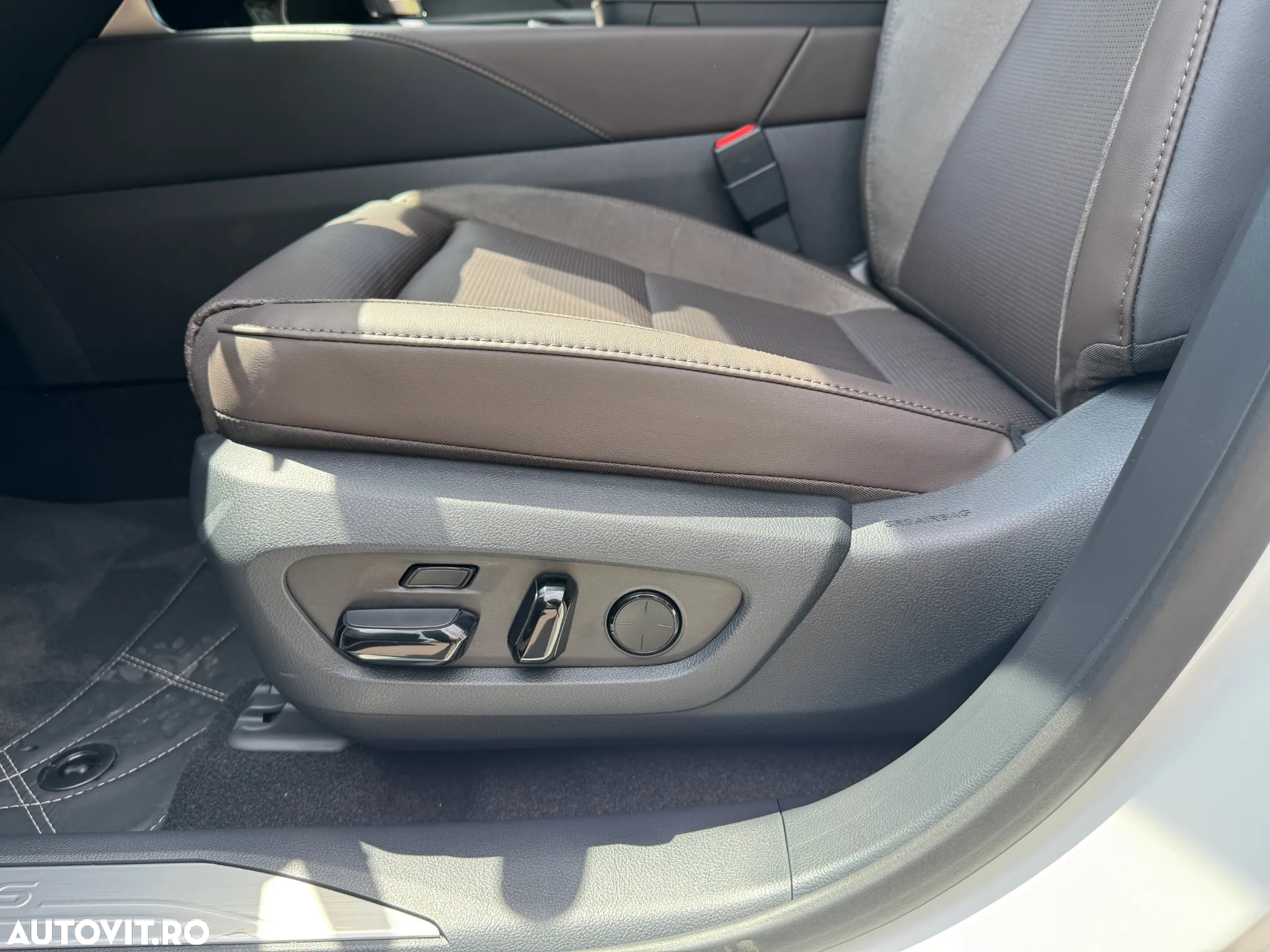 Lexus Seria RX 450h+ (Plug-in-Hybrid) Luxury Line - 28