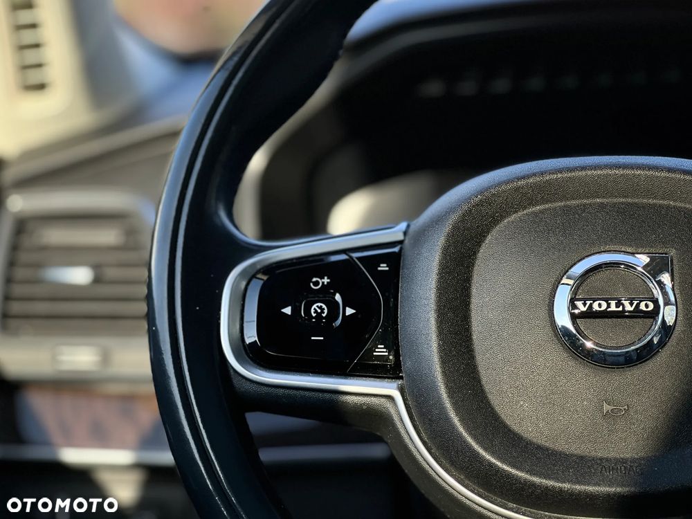 Volvo XC 90 - 19