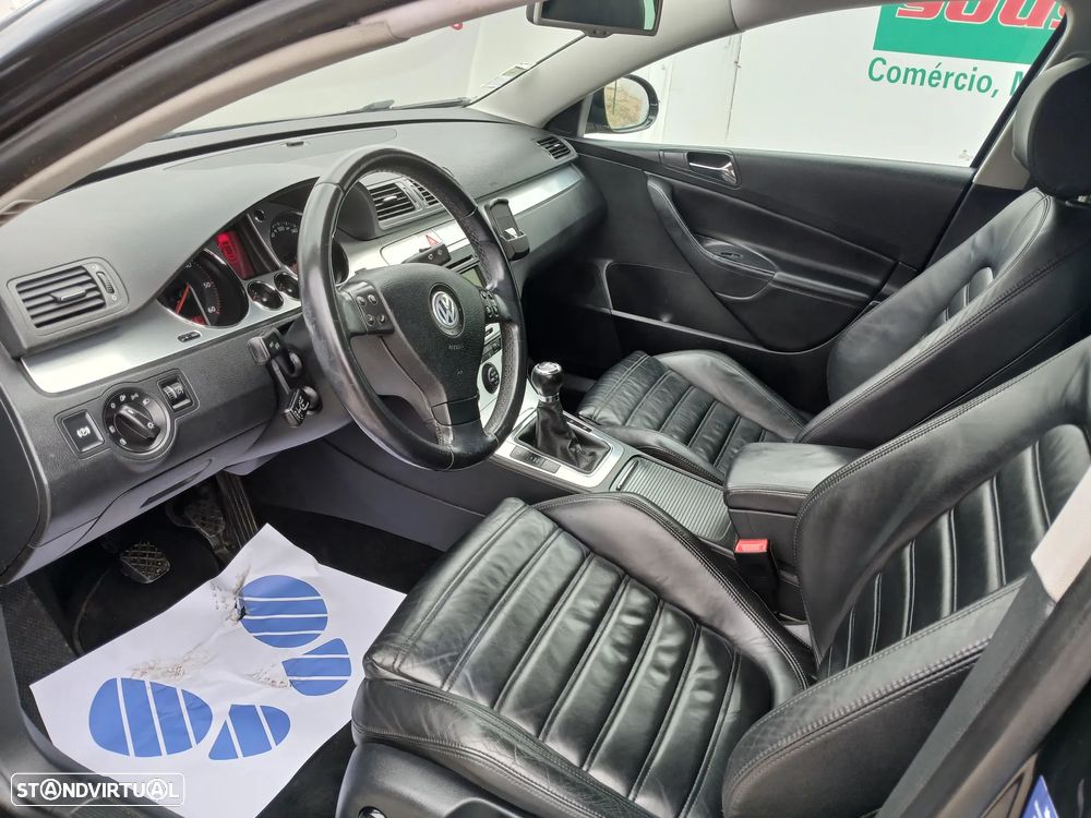 VW Passat 2.0 TDI Highline - 19