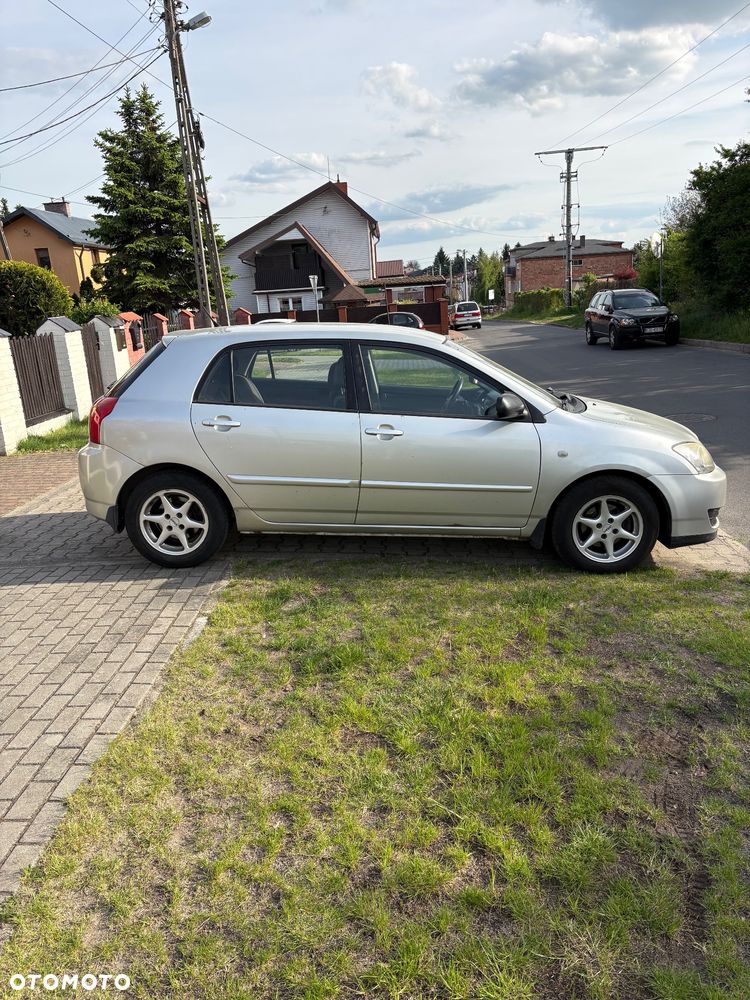 Toyota Corolla - 1