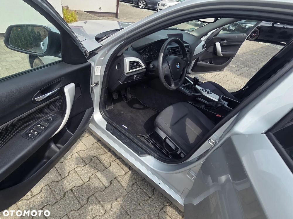 BMW Seria 1 116d DPF - 11