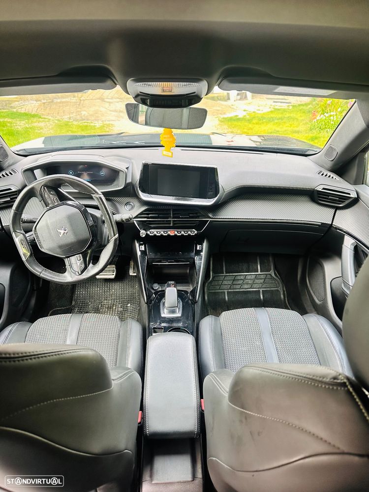 Peugeot e-2008 GT - 8