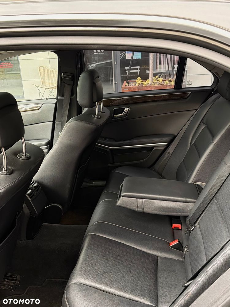 Mercedes-Benz Klasa E 200 CDI DPF BlueEFFICIENCY Automatik Elegance - 6