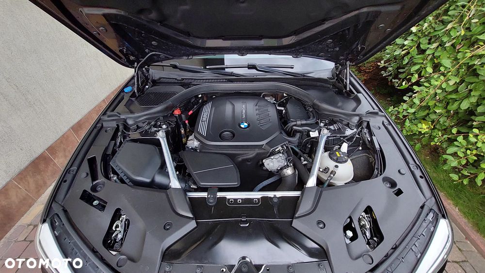 BMW Seria 5 518d M Sport - 40