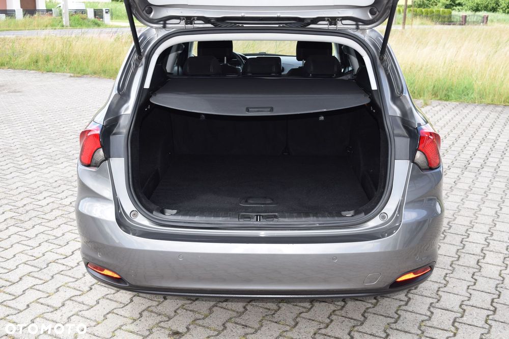 Fiat Tipo 1.4 T-Jet Lounge - 36