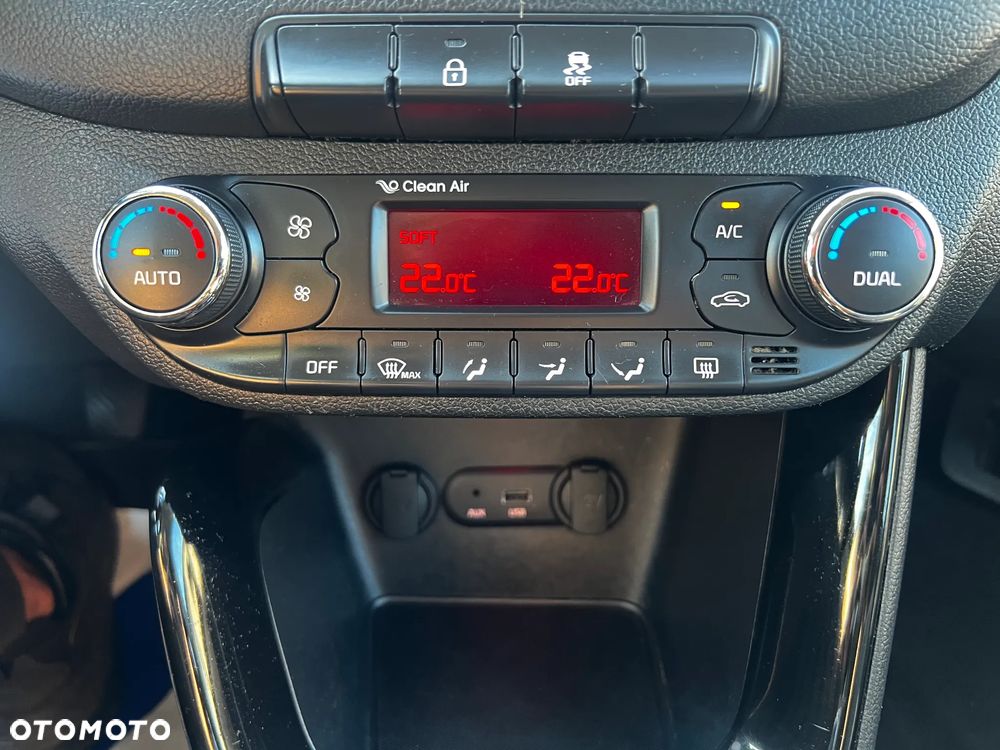 Kia Ceed - 22
