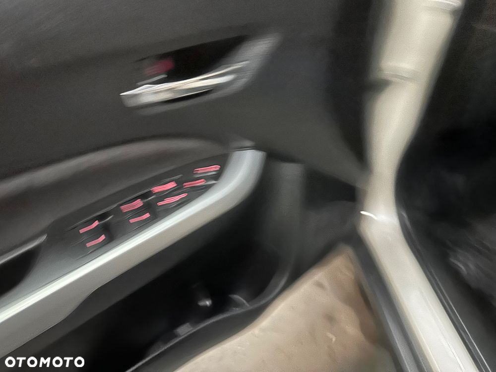 Suzuki Vitara - 14