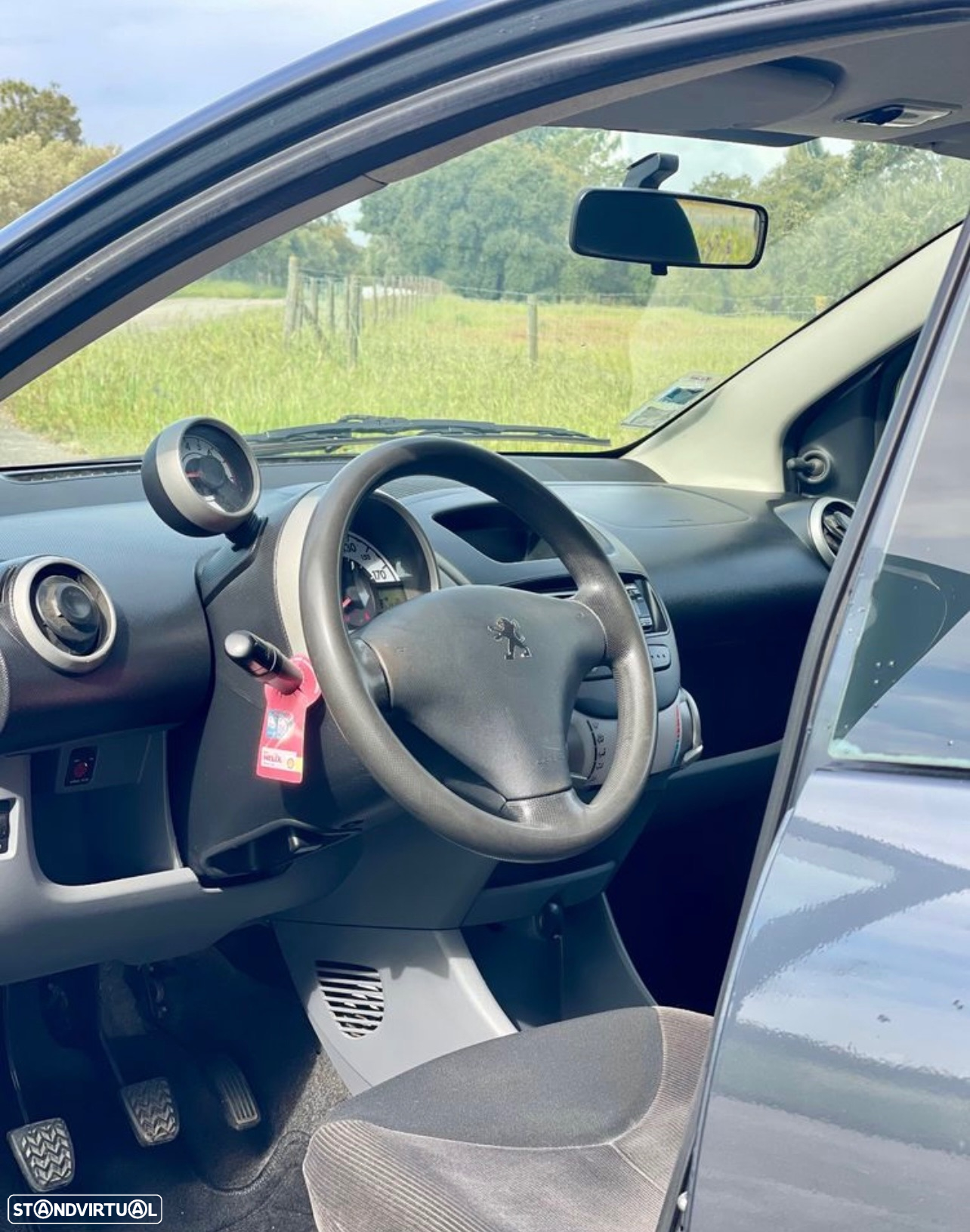 Peugeot 107 1.0 Urban - 9