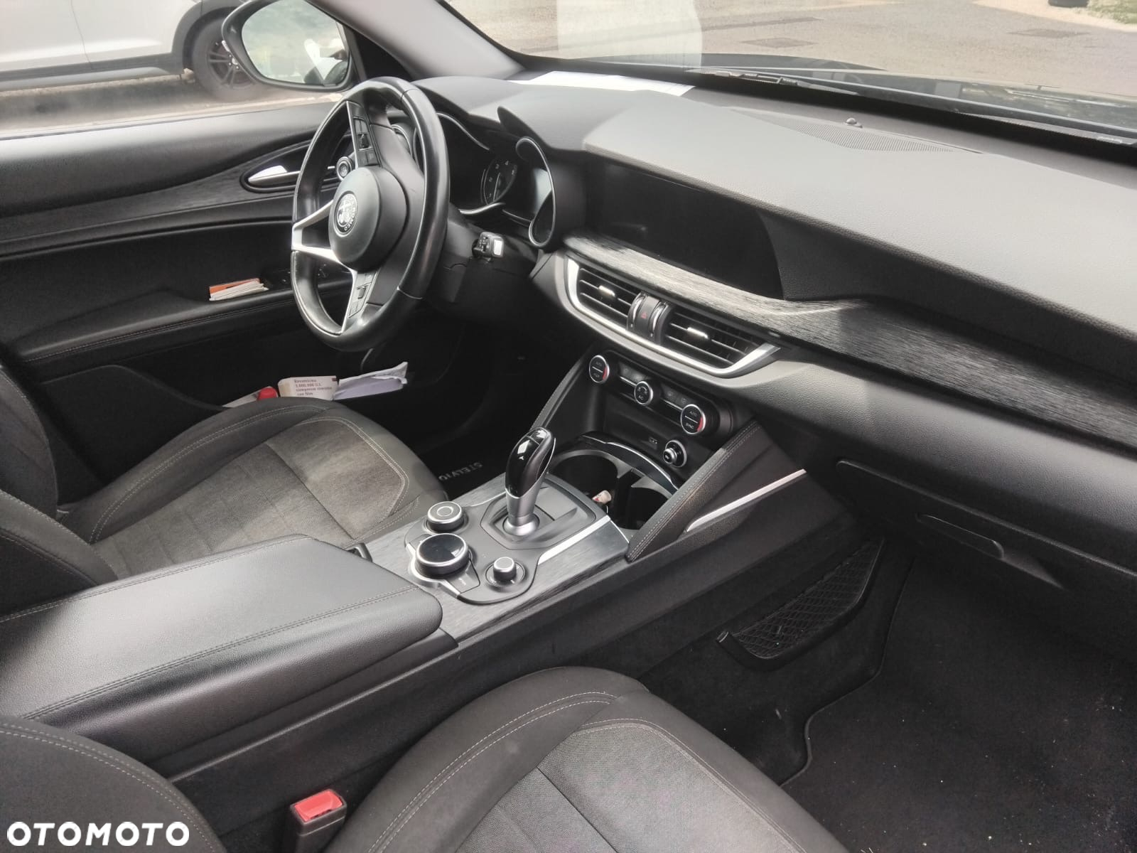 Alfa Romeo Stelvio 2.2 Diesel 16V AT8 Q4 Business - 12