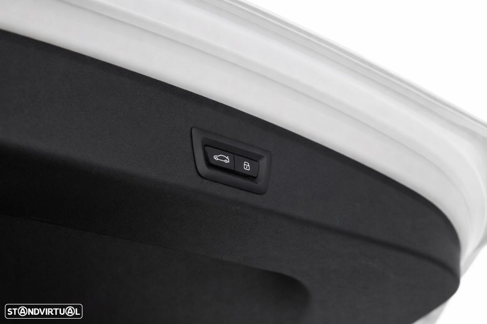 BMW iX1 xDrive30 Pack Desportivo M - 12