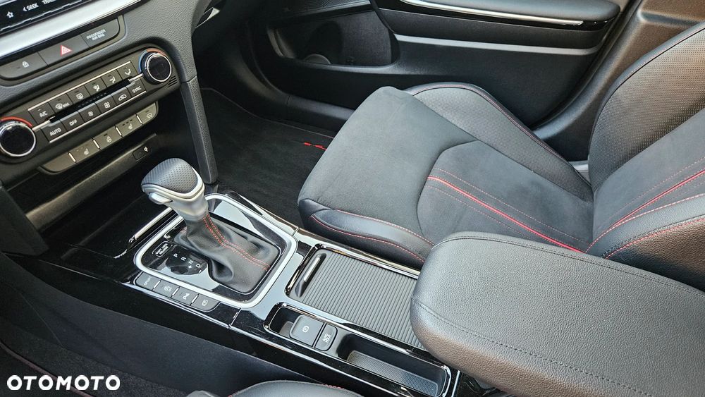 Kia Ceed - 21