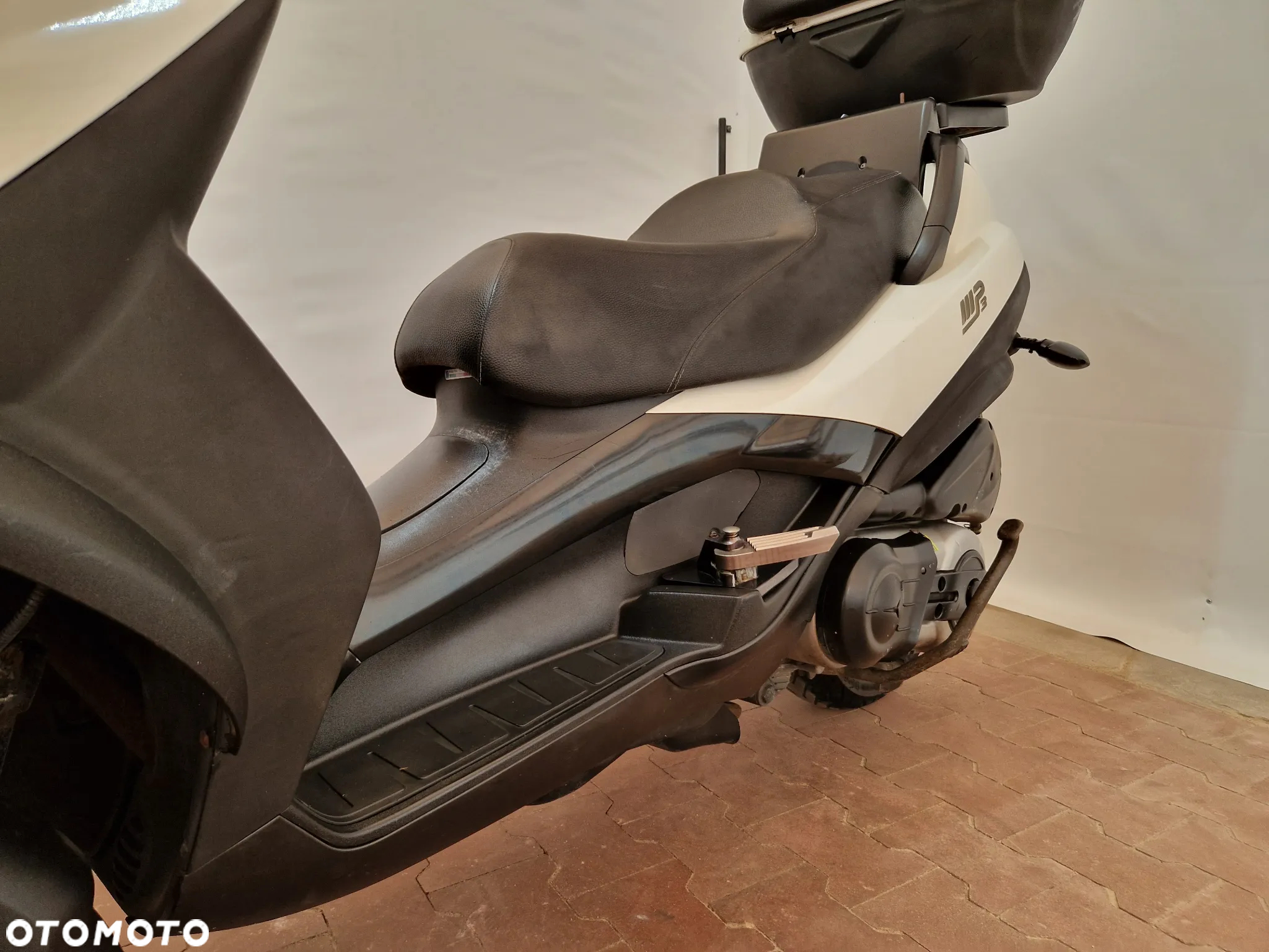 Piaggio MP-3 - 32