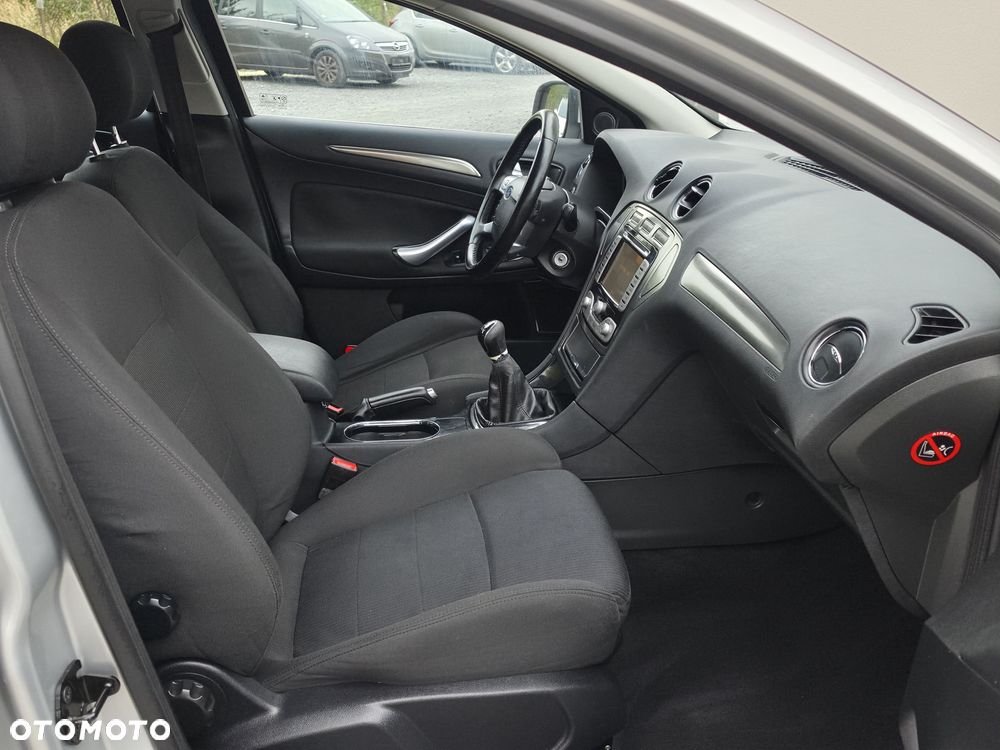 Ford Mondeo 2.0 Viva Titanium - 23
