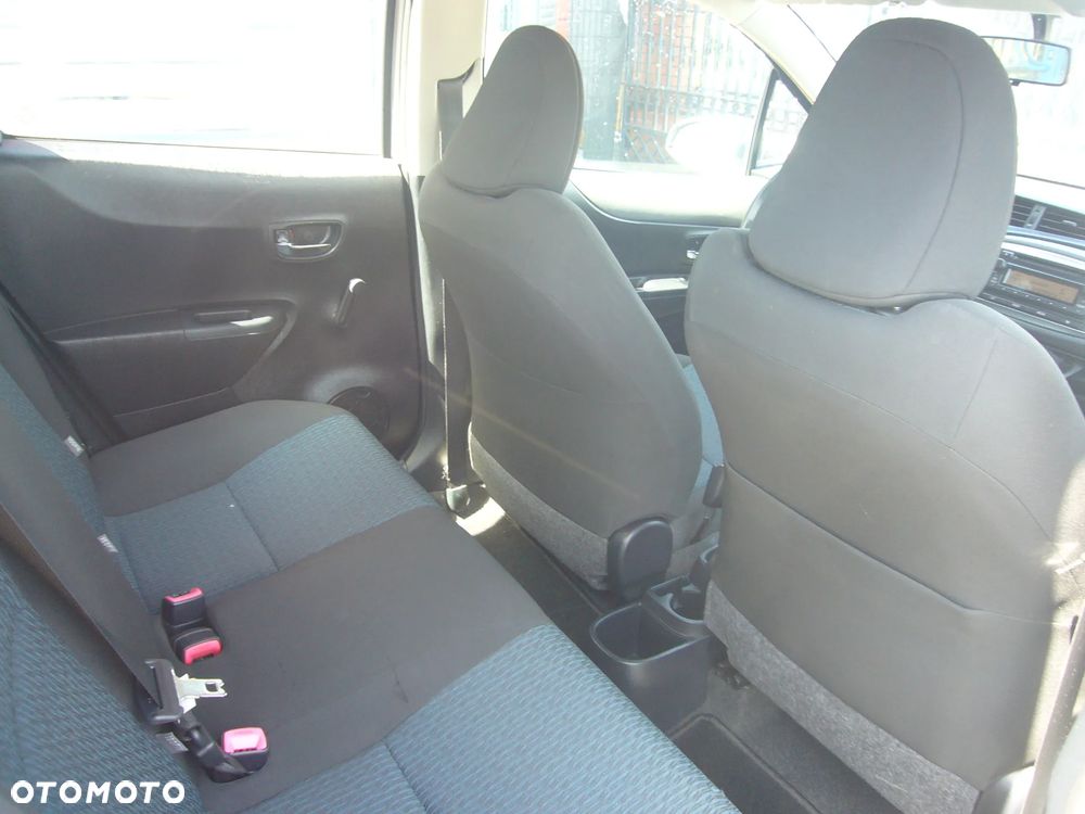 Toyota Yaris - 15