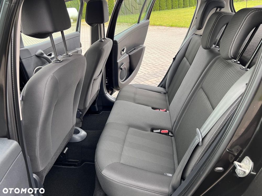 Renault Clio 1.2 16V 75 Expression - 16