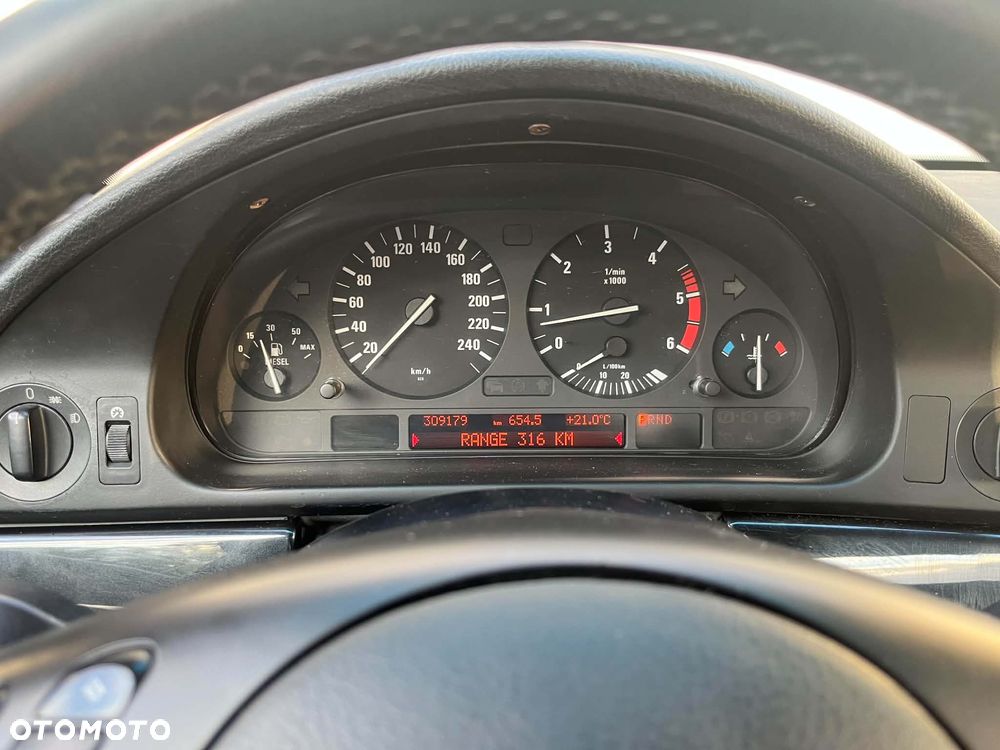 BMW Seria 5 - 8