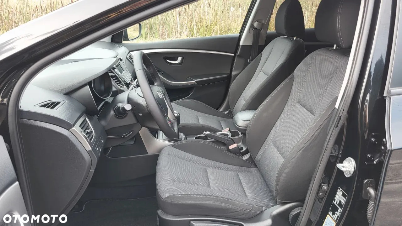Hyundai i30 1.4 Intro Edition - 19