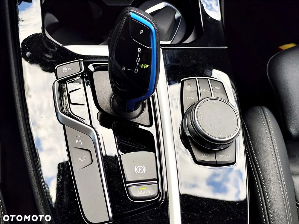 BMW iX3 80kWh Impressive - 22