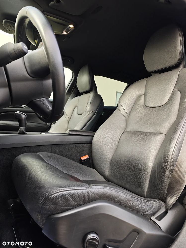 Volvo V60 D3 Drive-E Momentum - 16