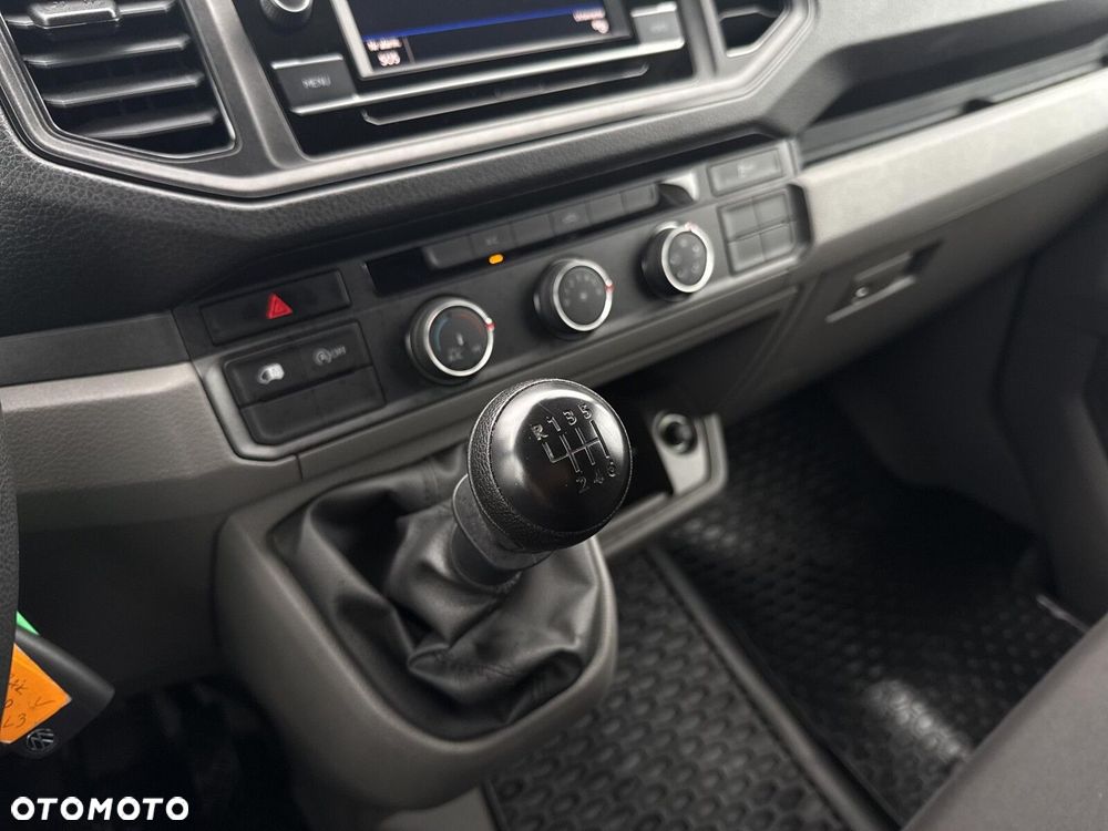 Volkswagen Crafter - 17