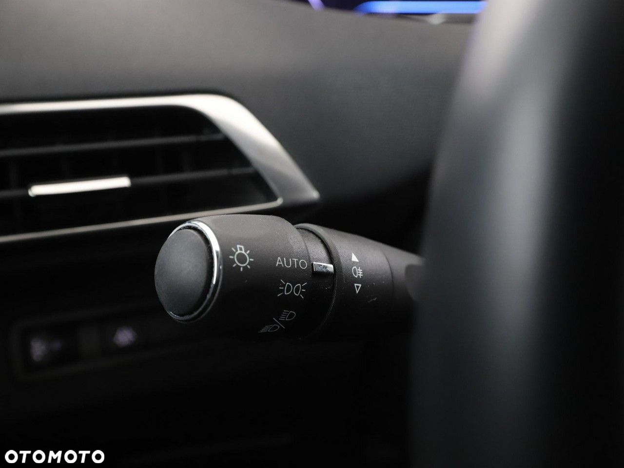 Peugeot 3008 PureTech 130 Stop & Start GPF EAT8 Allure Pack - 36