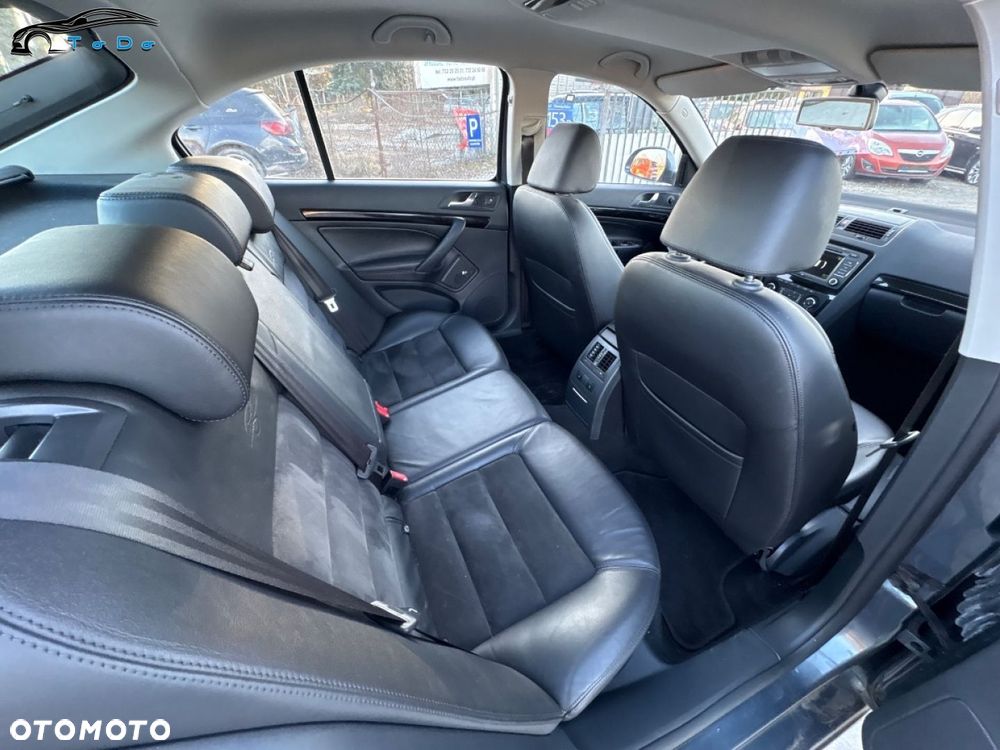 Skoda Octavia 1.8 TSI DSG Laurin & Klement - 29