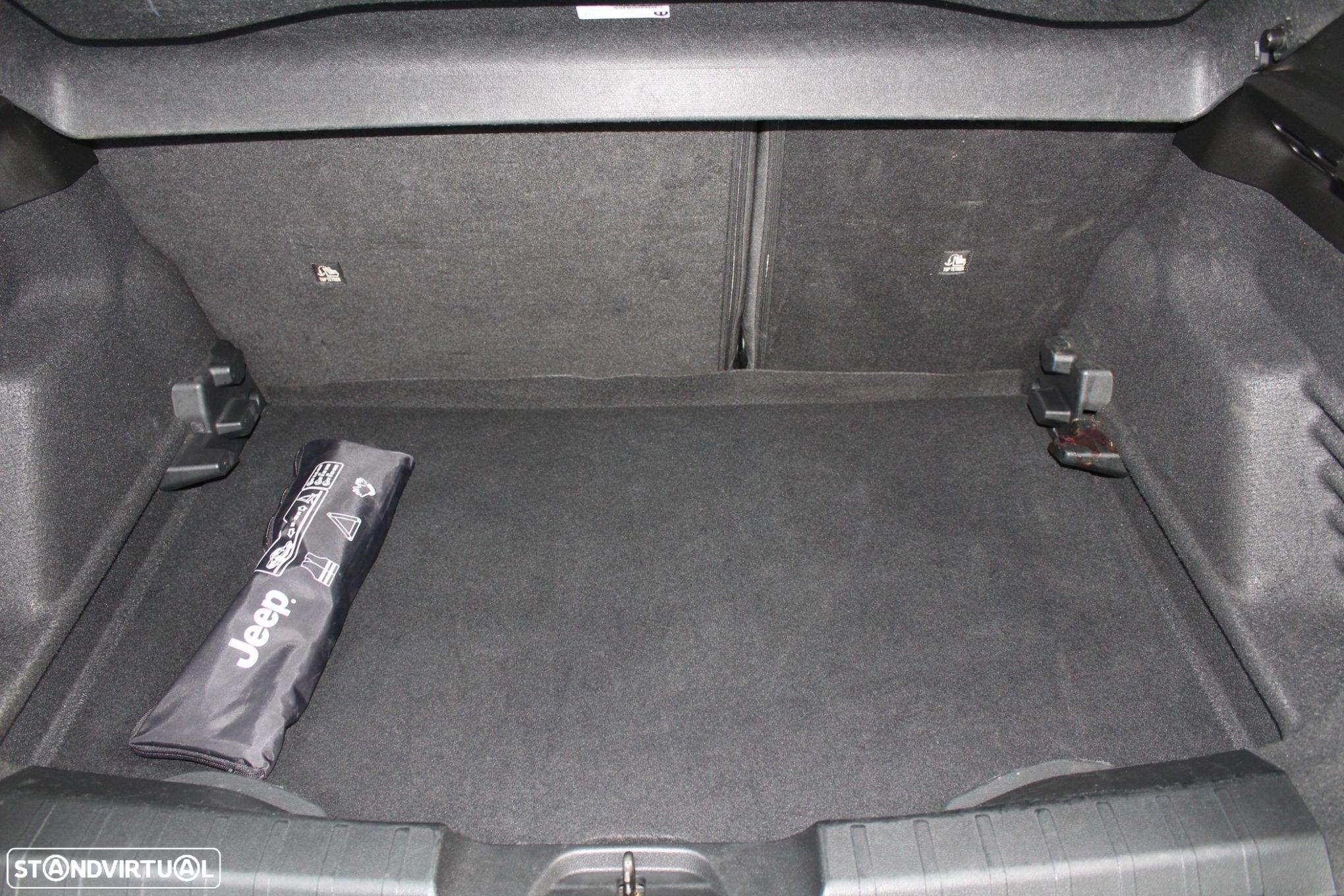 Jeep Avenger 1.2 GSE T3 Altitude - 21