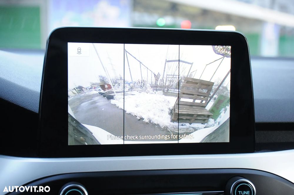 Ford Focus 1.5 TDCi Powershift Titanium - 23