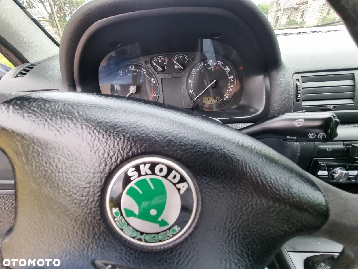 Skoda Octavia 1.6 Elegance - 16
