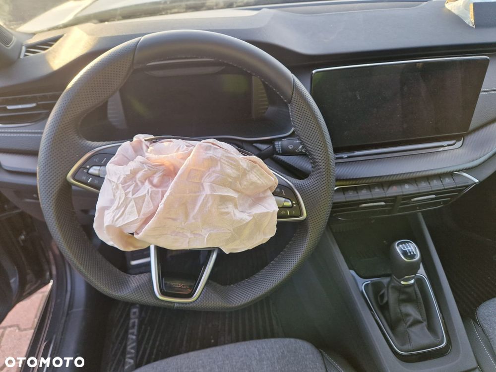 Skoda Octavia 1.5 TSI ACT Sportline - 7