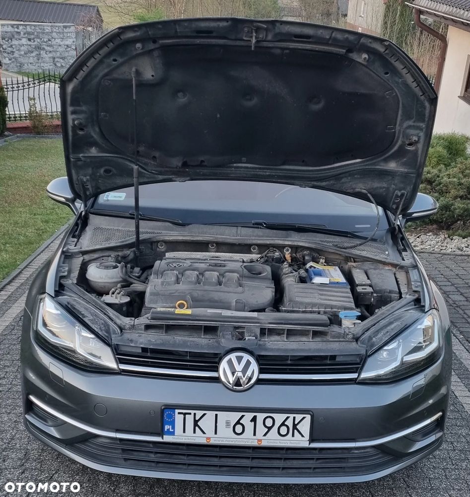 Volkswagen Golf - 10