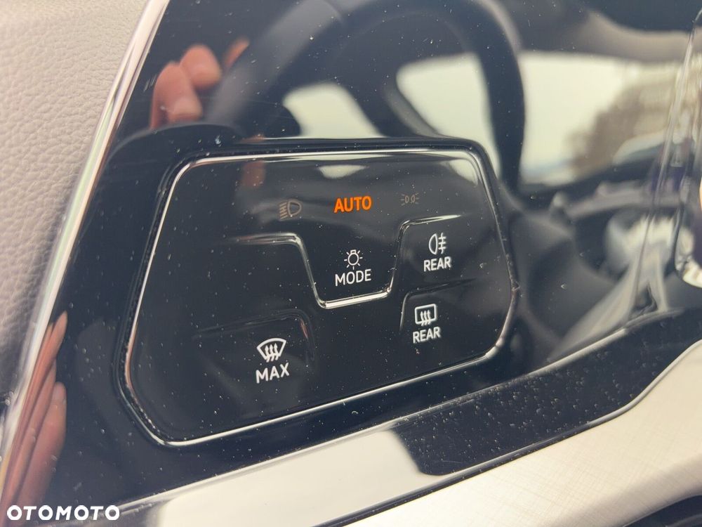 Volkswagen Golf - 19